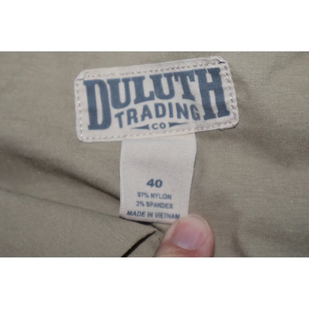 Duluth Trading Co Shorts Mens 40 Khaki Flex Dry on the Fly Cargo Hiking Outdoor